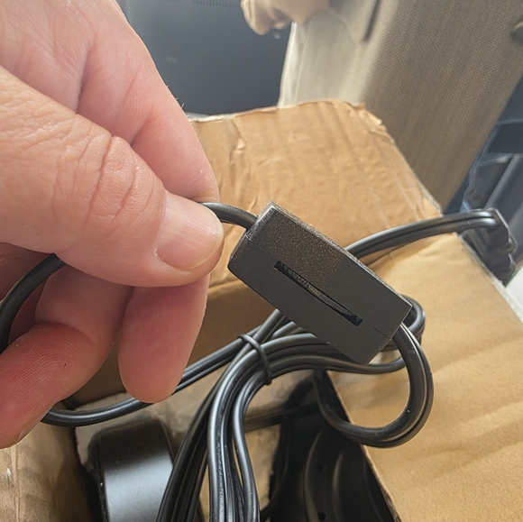 NIB Pair Of Wall Sconces With Switch - Picture 7 of 7